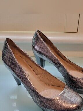 Antonio Melani Helena Platform Pump Silver Metallic Lizard Pattern SZ 7.5